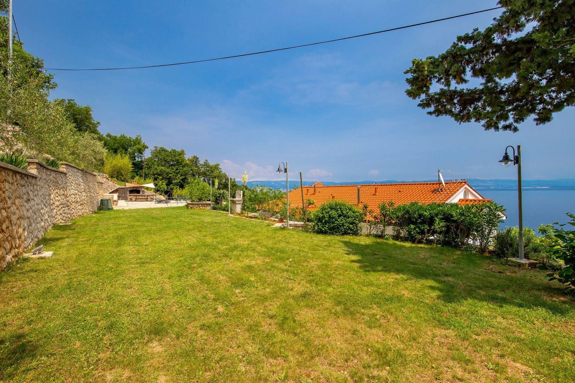 Apartments Gea Moscenicka Draga Exterior photo