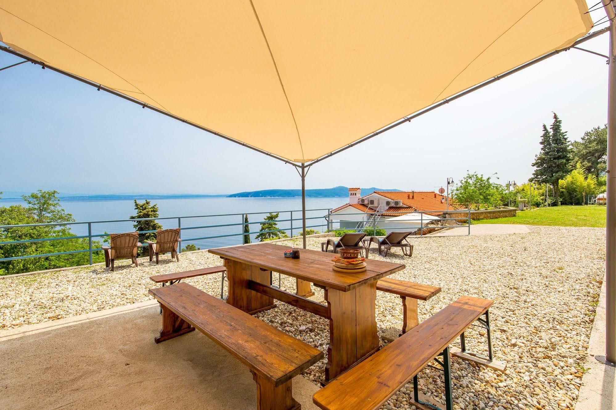 Apartments Gea Moscenicka Draga Exterior photo